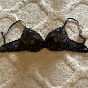 Victoria’s Secret lightly padded lace bra